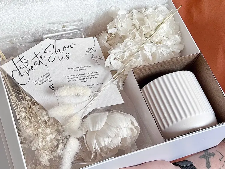 DIY preserved floral arrangement kit — vessel, stems, instruction card
